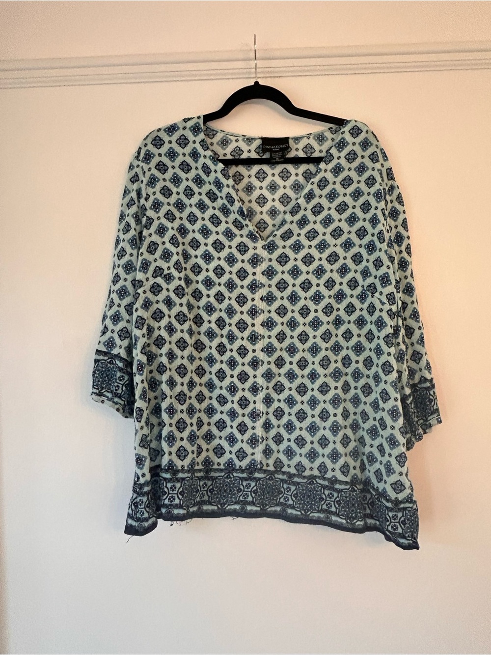 Cynthia Rowley Blue and White Patterned V-Neck Tunic